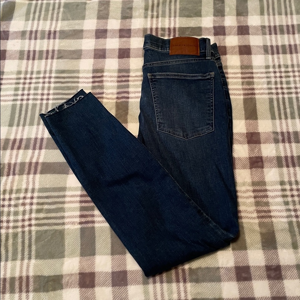 2/7.00. Lucky Brand Dark Blue Skinny Jeans